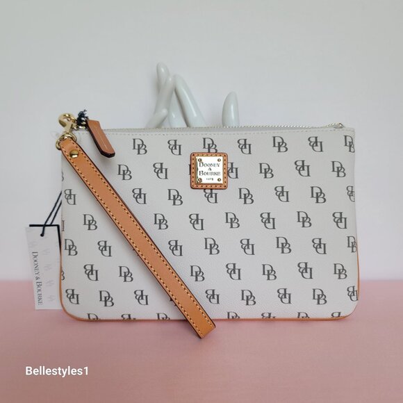 DOONEY & BOURKE Blakely Signature Logo Print Large Wristlet- Bone color ⭐ - Picture 3 of 16